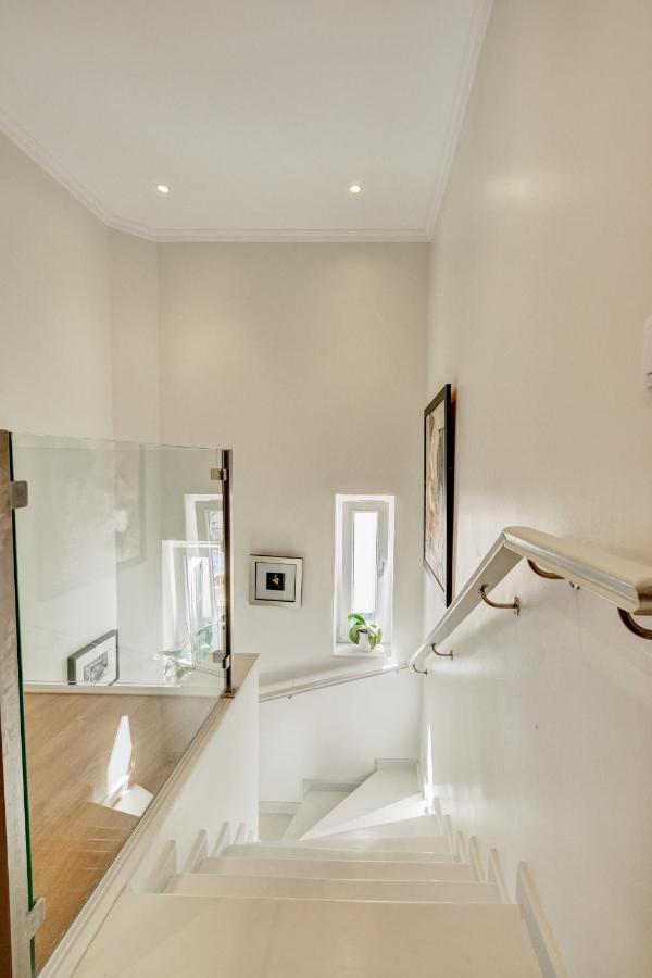 Comfortable Town House In Quiet Area By Lovelystay Lisbona Esterno foto